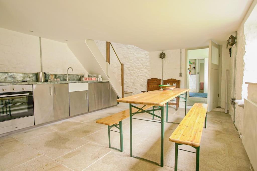 Lower Godney Little House Вэллс Экстерьер фото